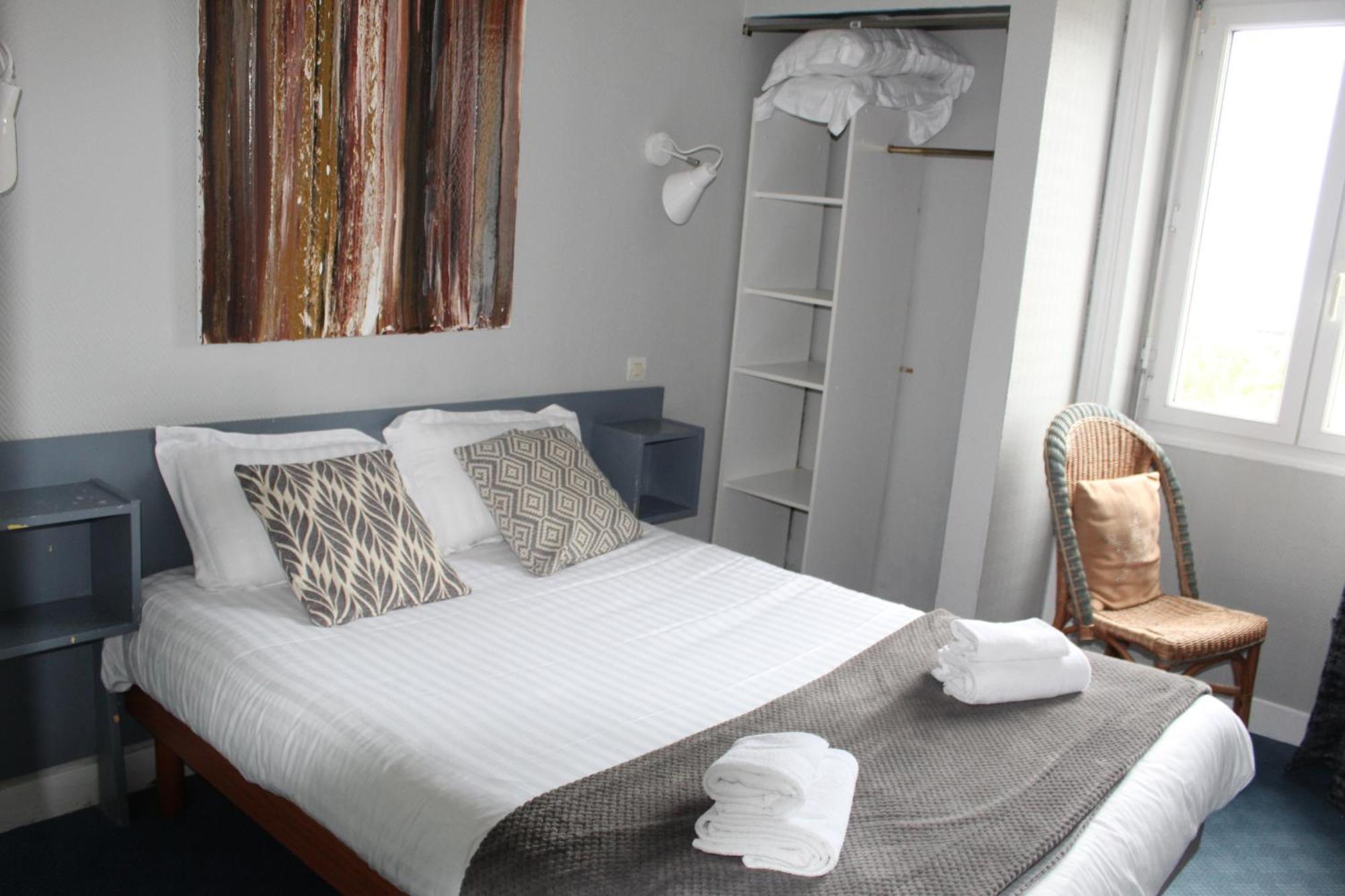 Hotel Des Pins Jullouville-les-Pins Pokój zdjęcie